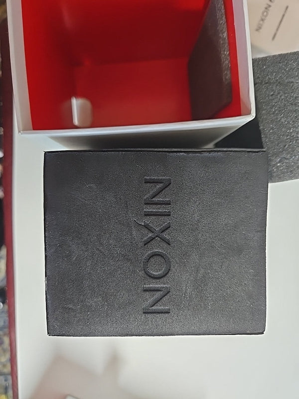 Used NIXON WATCH BOX with Foam Insert Manual - Experts Watches - NIXON