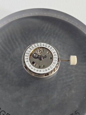 NOS Nivada FHF Cal. 378 white date - at 3 manual wind watch movement Ligne 8¾"' - Experts Watches - FHF