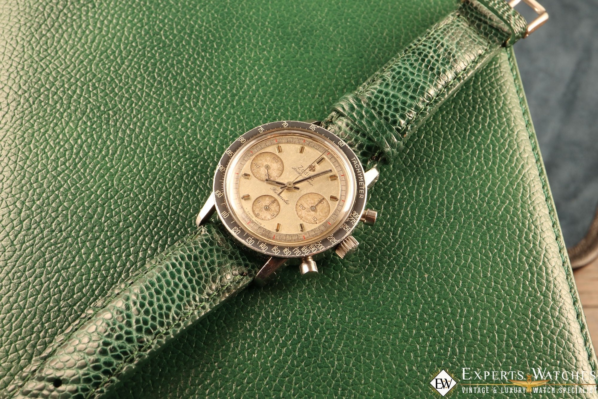 1960's Serviced Vintage Zodiac Chronograph Zodia-Chron Valjoux 72 Herm – Experts Watches 1960-s-serviced-vintage-zodiac-chronograph-zodia-chron-valjoux-72-herm-experts-watches
