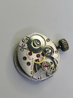 Marty AS Caliber 1977 - 2 INT Watch Movement 17 Jewels with dial and hand - Experts Watches