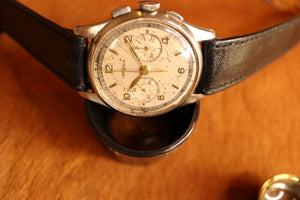 expertswatches.com - ExpertsWatches.com